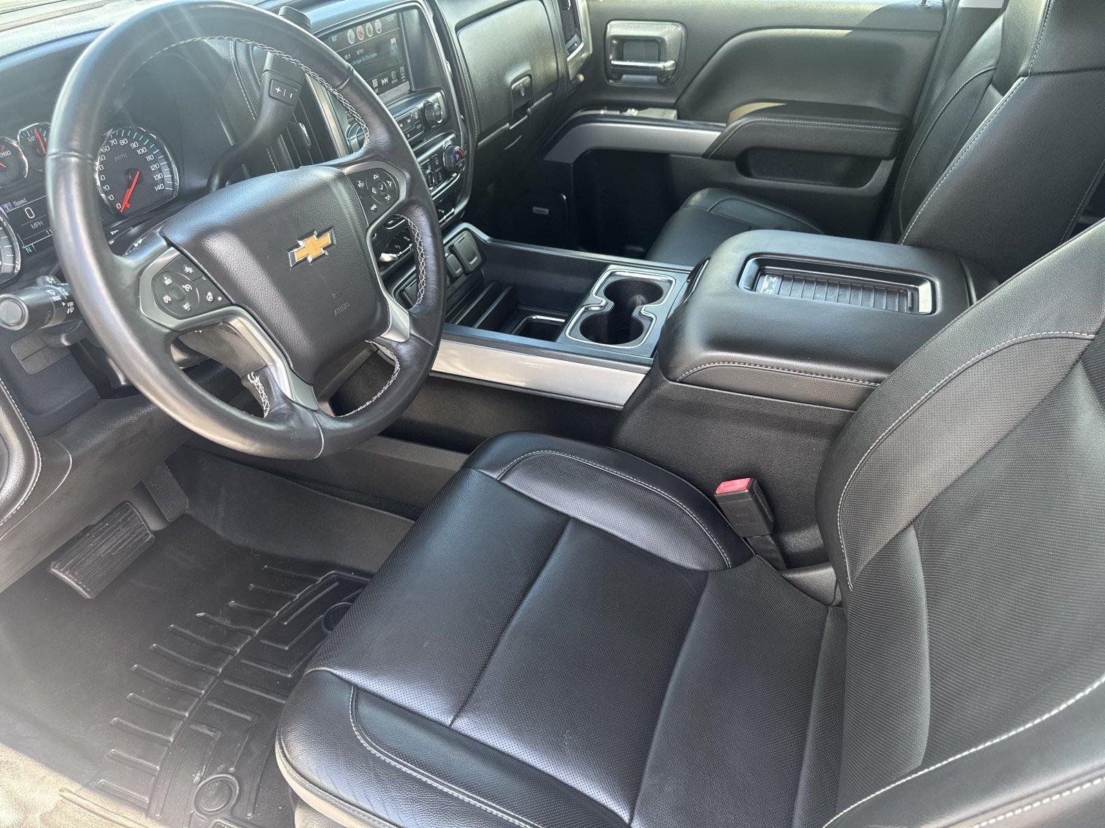 Used 2018 IRIDESCENT PEARL TRICOAT Chevrolet LTZ image 10