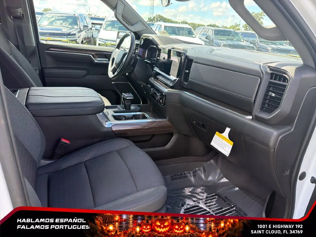 Used 2023 SUMMIT WHITE Chevrolet RST image 34