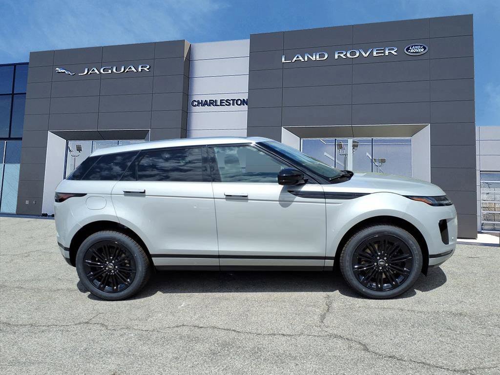 New 2026 Seoul Pearl Silver Metallic Land Rover Core S image 6