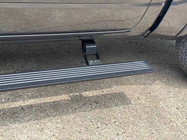 New 2026 Granite Crystal Metallic Clear-Coat Exterior Paint RAM Laramie image 15