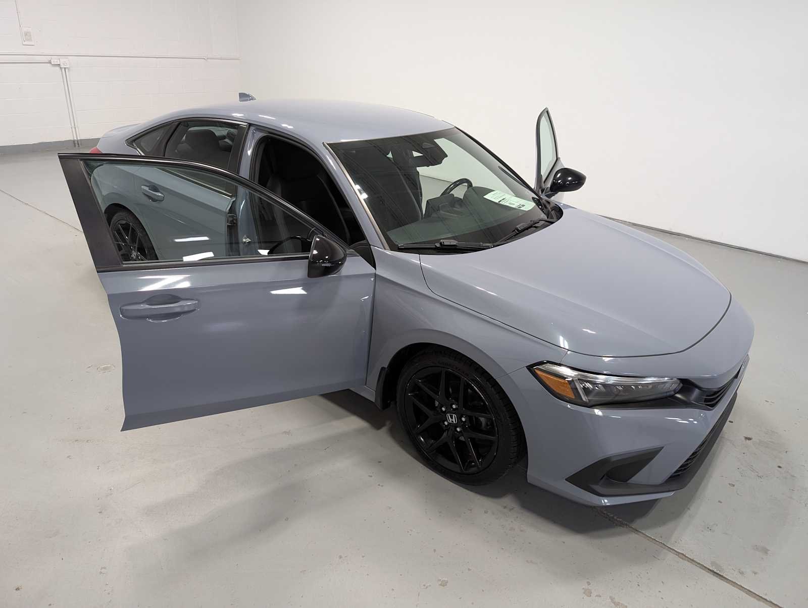 Used 2022 Sonic Gray Pearl Honda Sport image 16