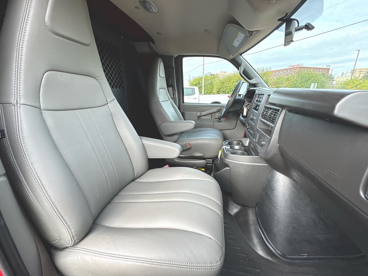 2025 Chevrolet Express Cargo Work Van - Photo 49