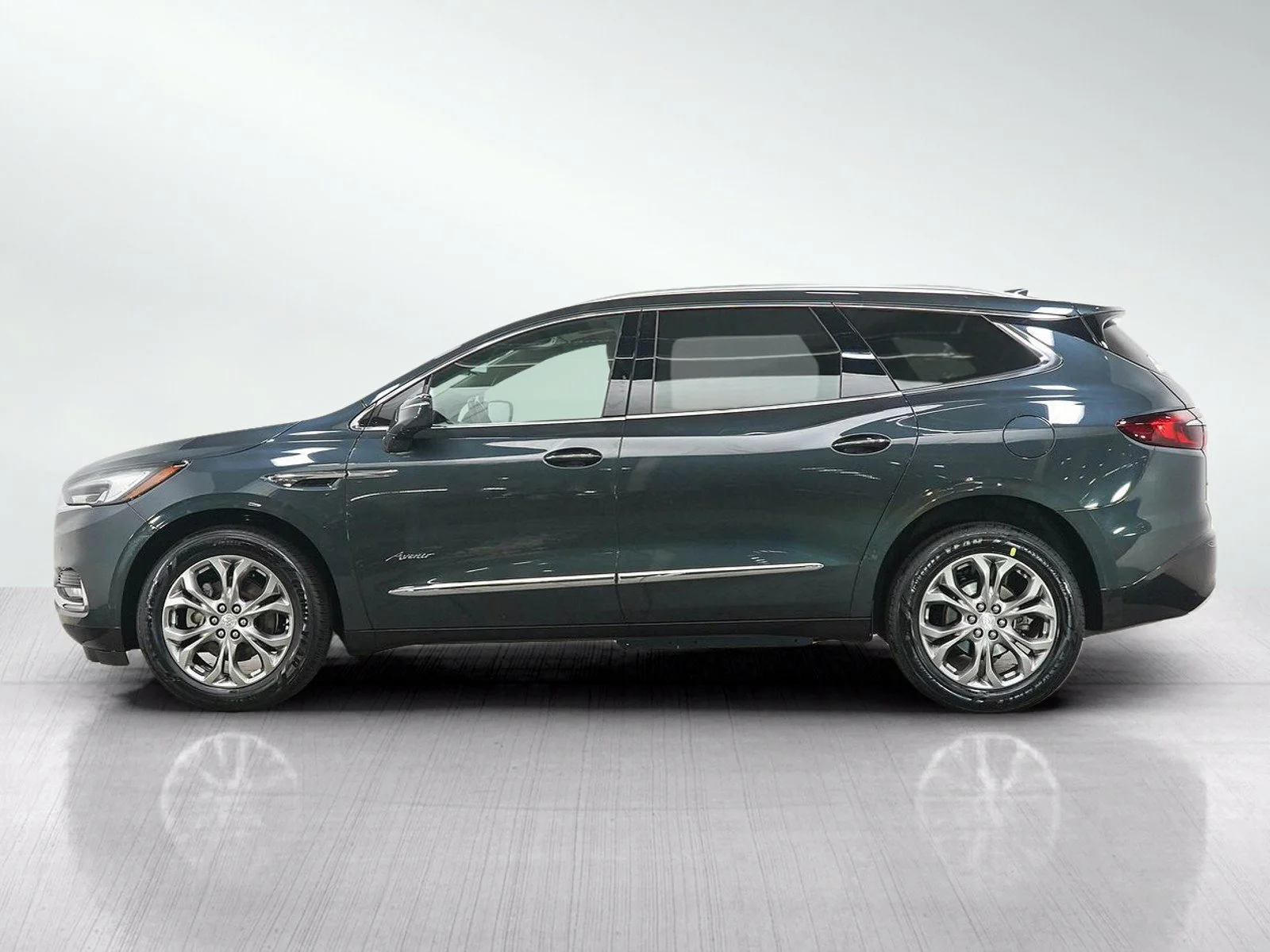 Used 2018 Buick Enclave Avenir with VIN 5GAEVCKW8JJ217884 for sale in Roseville, Minnesota
