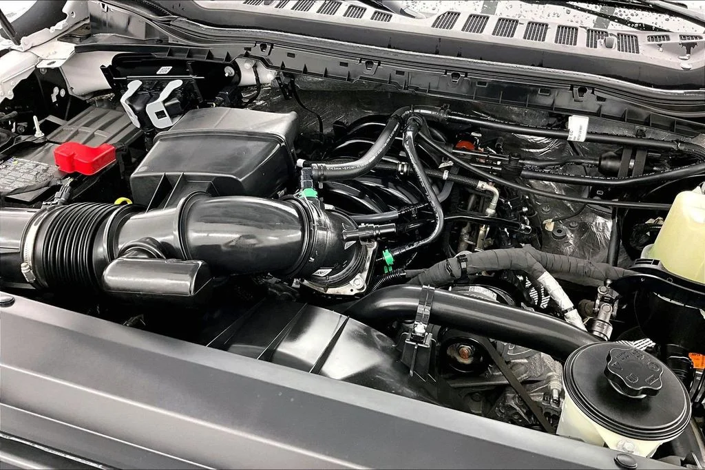 Certified Used 2024 Oxford White Ford XL image 30