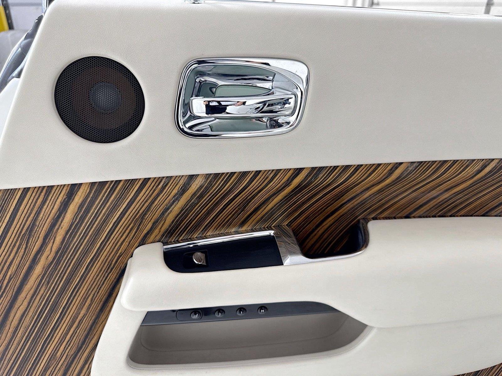Used 2016 English White Rolls-Royce  image 34