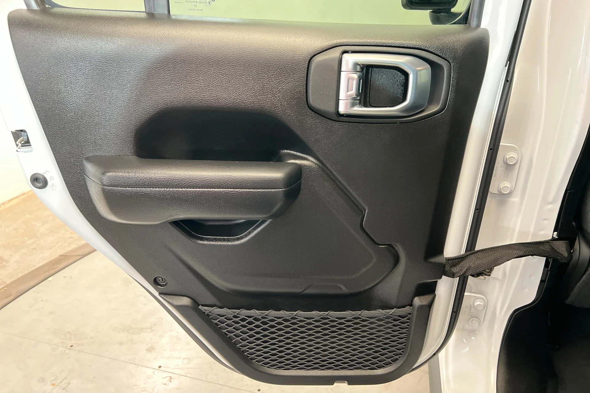 Used 2026 Bright White Clearcoat Jeep Rubicon image 18