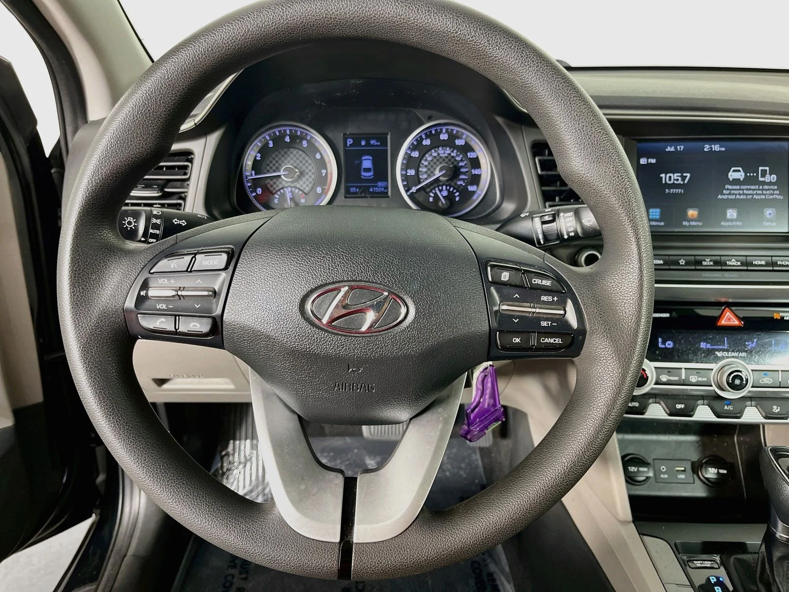 Used 2020 Black Hyundai SEL image 13