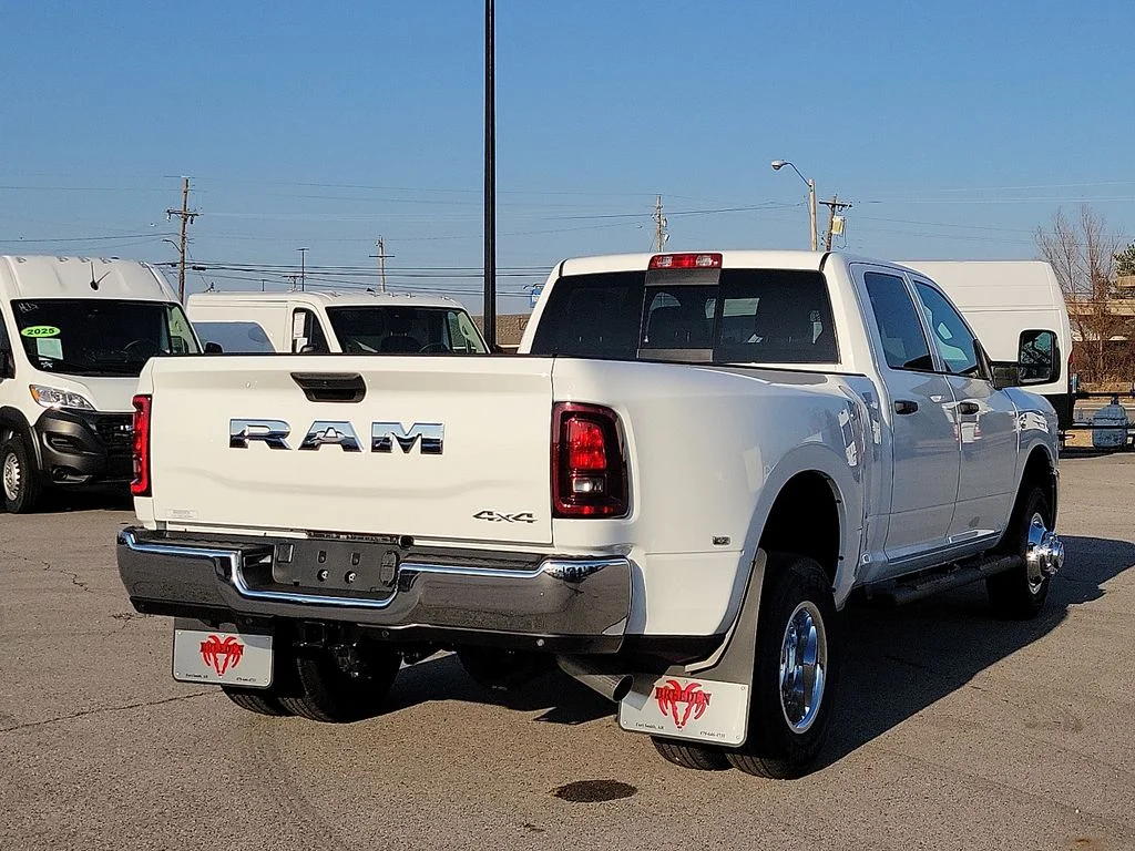 New 2026 Bright White Clear-Coat Exterior Paint RAM Tradesman image 5