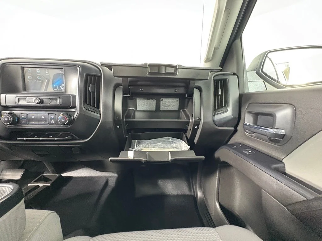 Used 2017 Summit White Chevrolet WT image 25