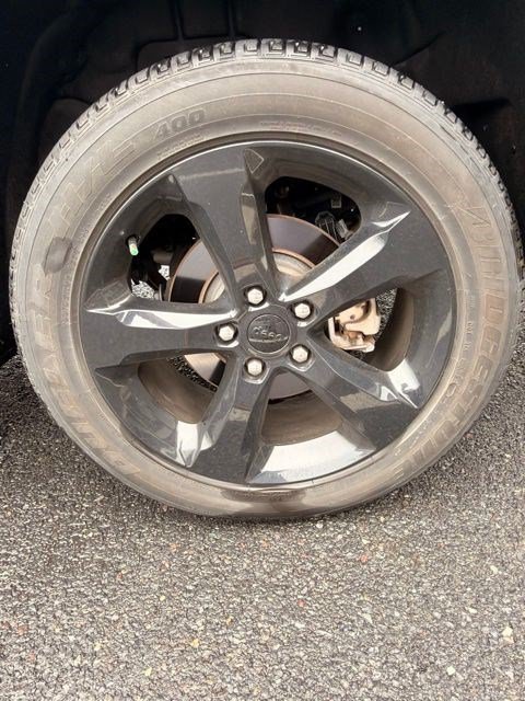 Used 2024 Silver Zynith Jeep Altitude X image 6
