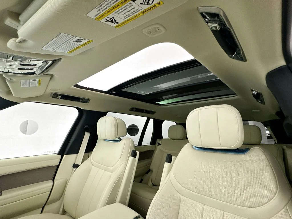 New 2026 Varesine Blue Land Rover SE image 22