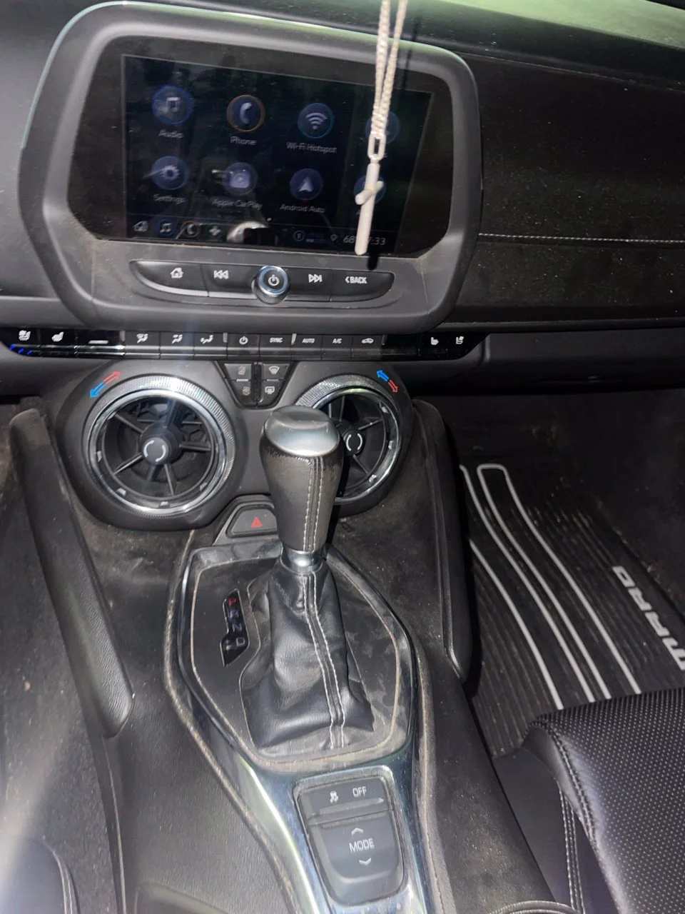 Used 2021 Summit White Chevrolet 2LT image 15
