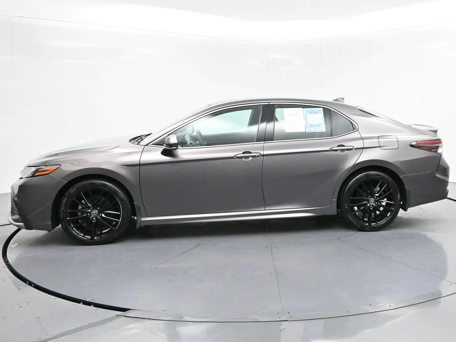 Used 2022 Predawn Gray Mica Toyota XSE image 4