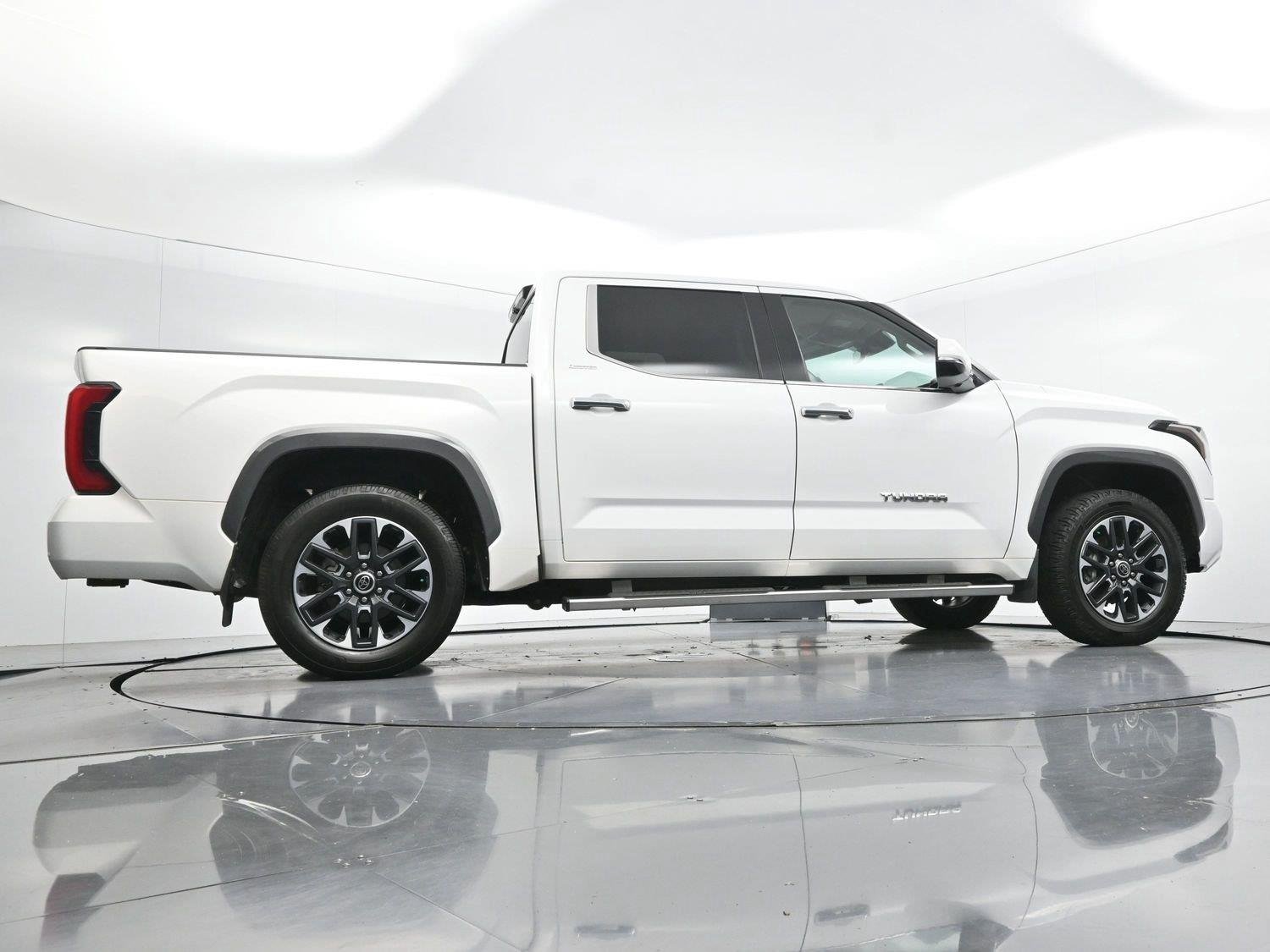 Used 2023 Ice Cap Toyota Limited image 53