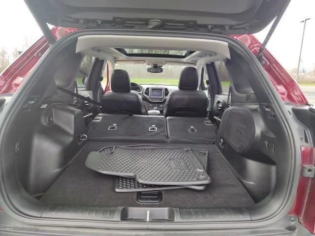 Used 2020 Red Jeep Trailhawk image 32