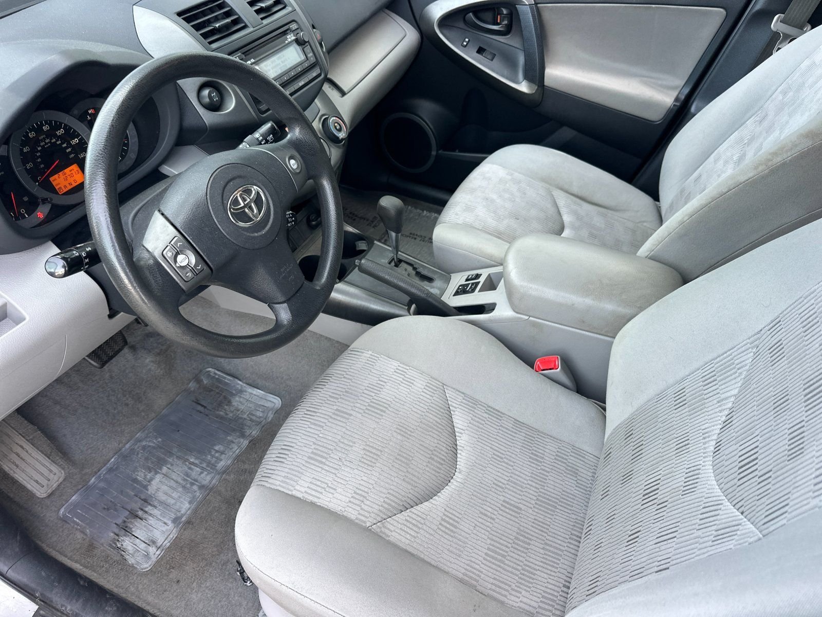 Used 2012 Classic Silver Metallic Toyota Base image 9