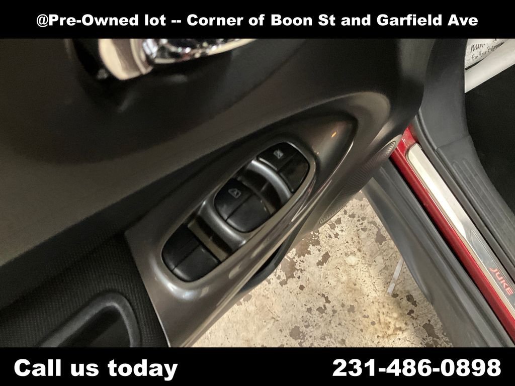 Used 2011 Red Nissan SL image 16