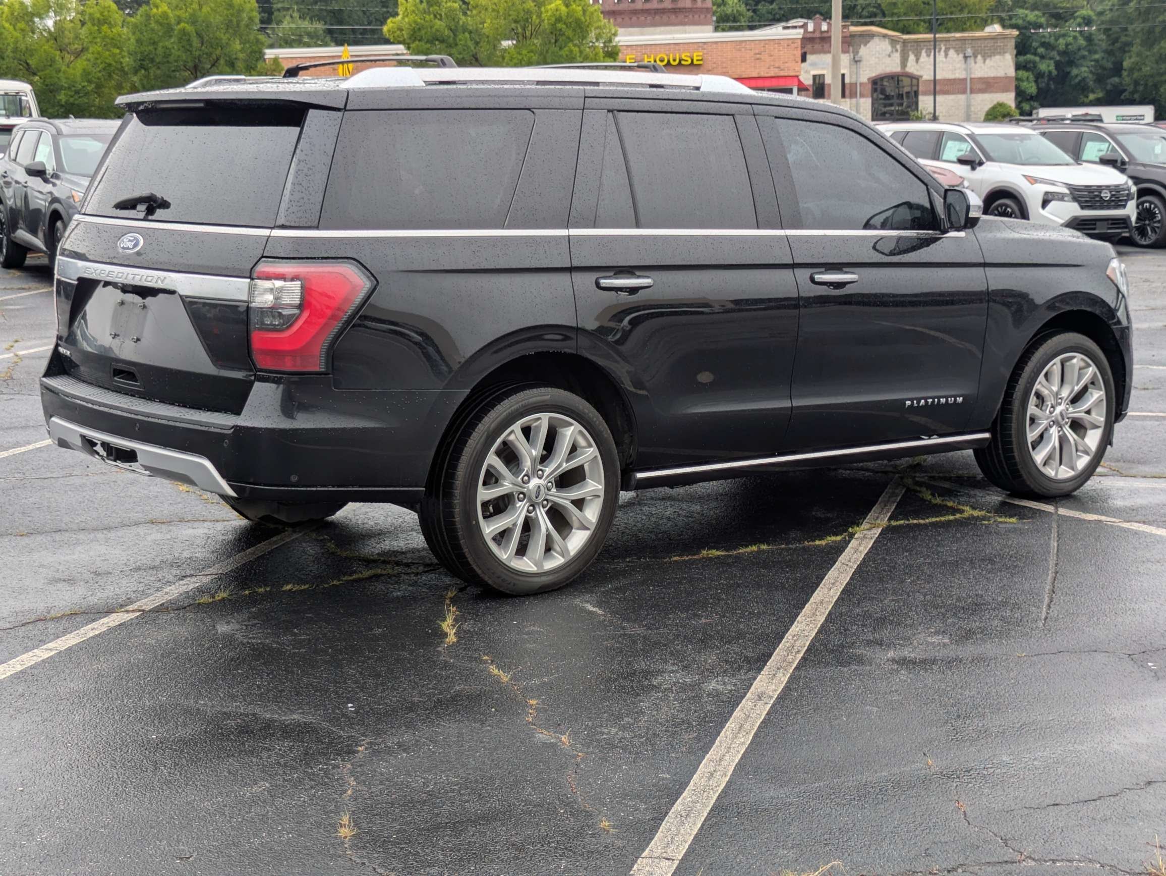 Used 2019 Black Ford Platinum image 3