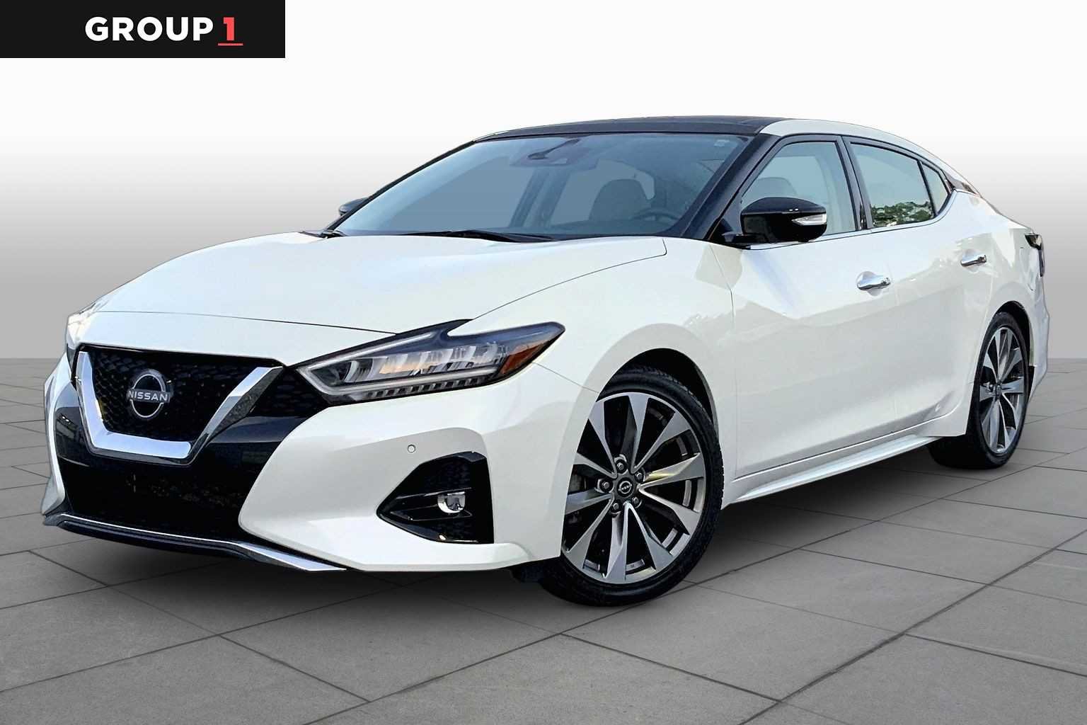2023 Nissan Maxima Platinum's photo