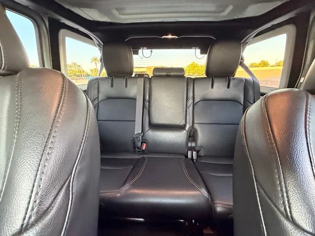 Used 2024 Earl Clearcoat Jeep Sahara 4xe image 16