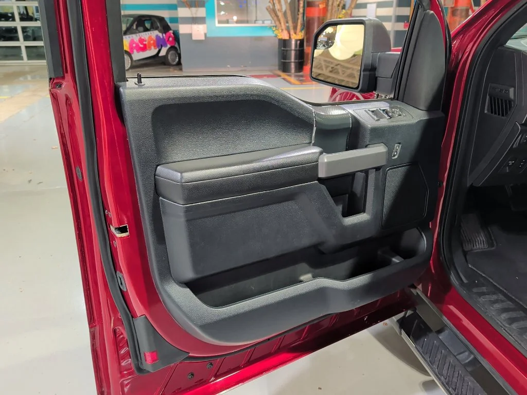 Used 2018 Ruby Red Metallic Ford XLT image 14
