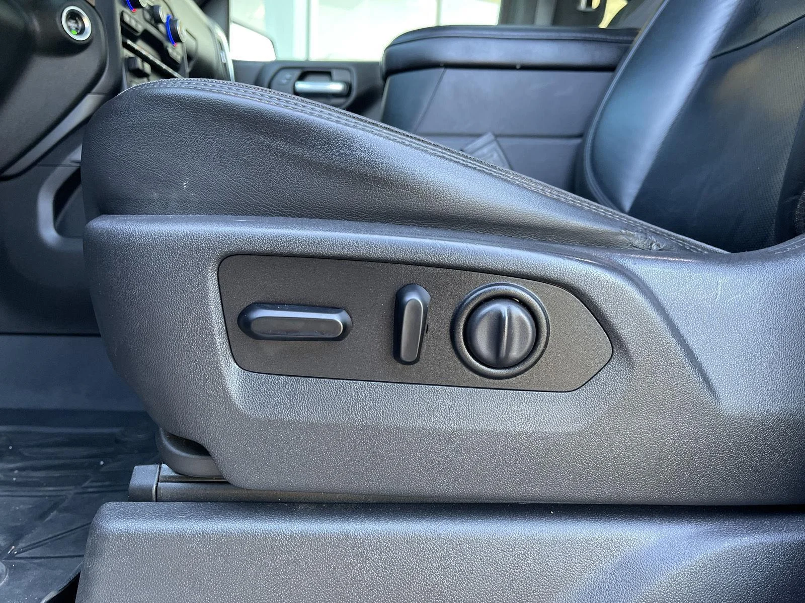 Used 2020 Satin Steel Metallic Chevrolet High Country image 15