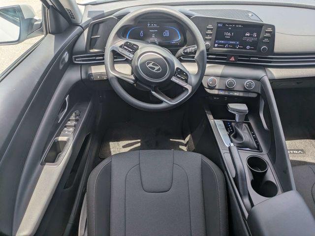 New 2026 White Hyundai SE image 15
