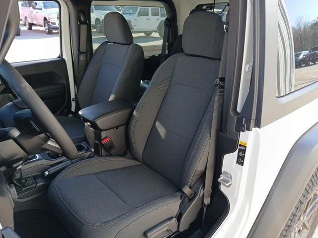 New 2026 Bright White Clear-Coat Exterior Paint Jeep Sport S image 25