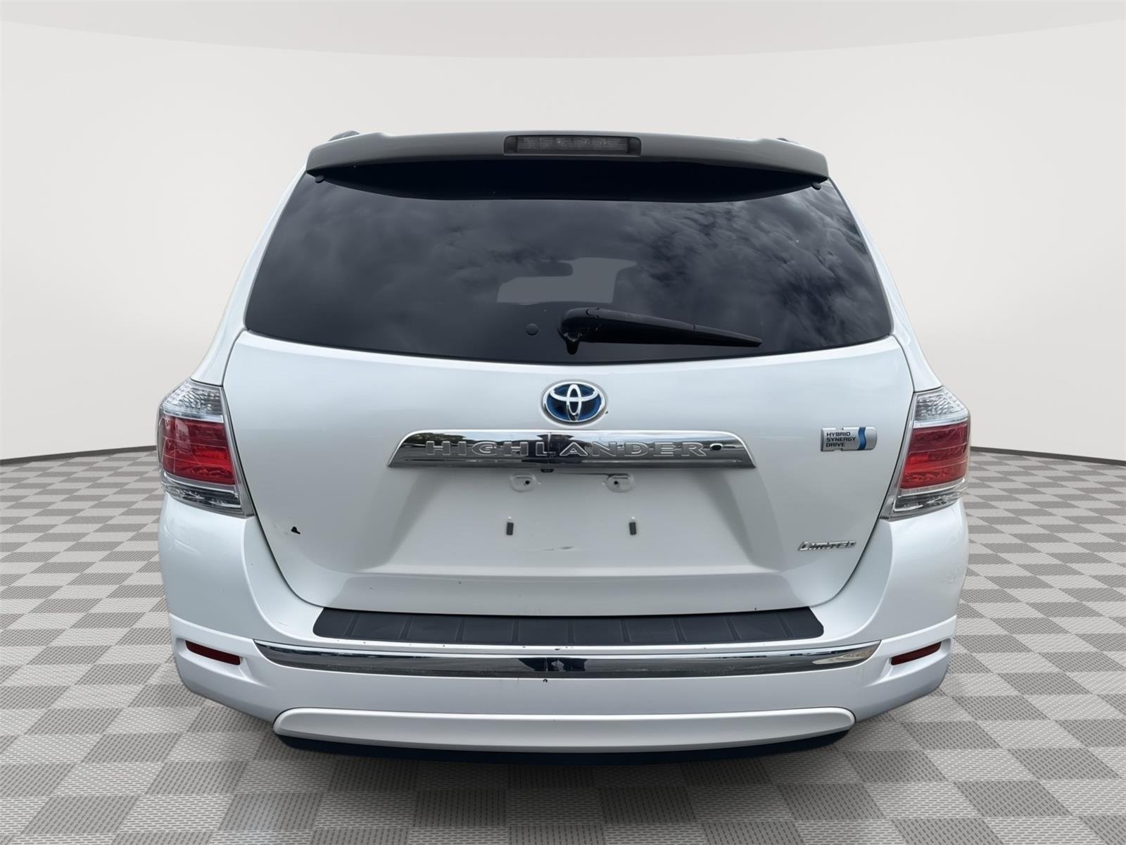 Used 2012 Blizzard Pearl Toyota Limited image 13