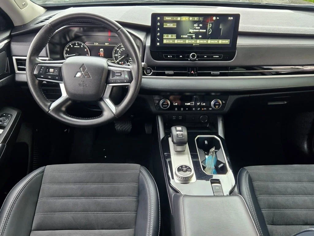 Certified Used 2025 Blue Mitsubishi SE image 15