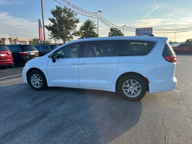 Used 2024 White Chrysler Touring L image 36