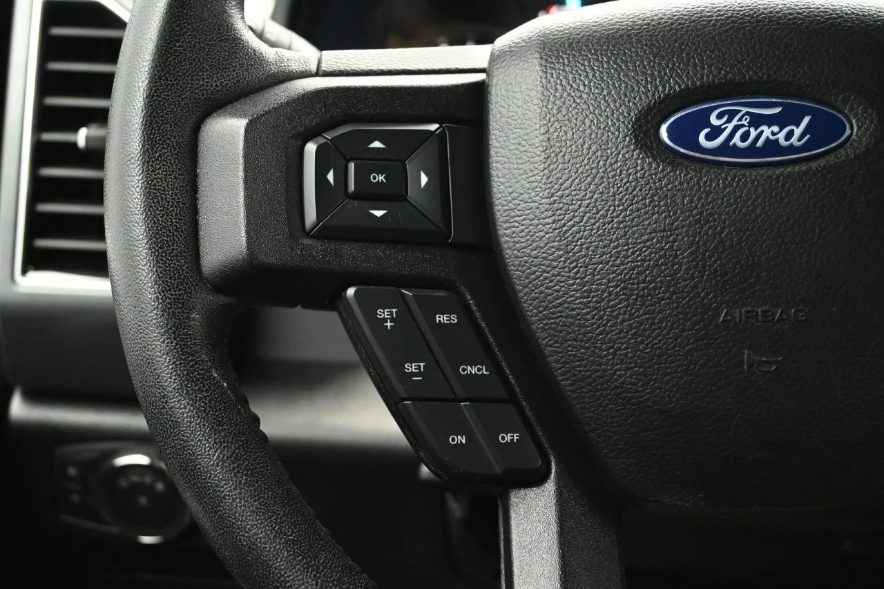 Used 2020 Black Ford XLT image 23