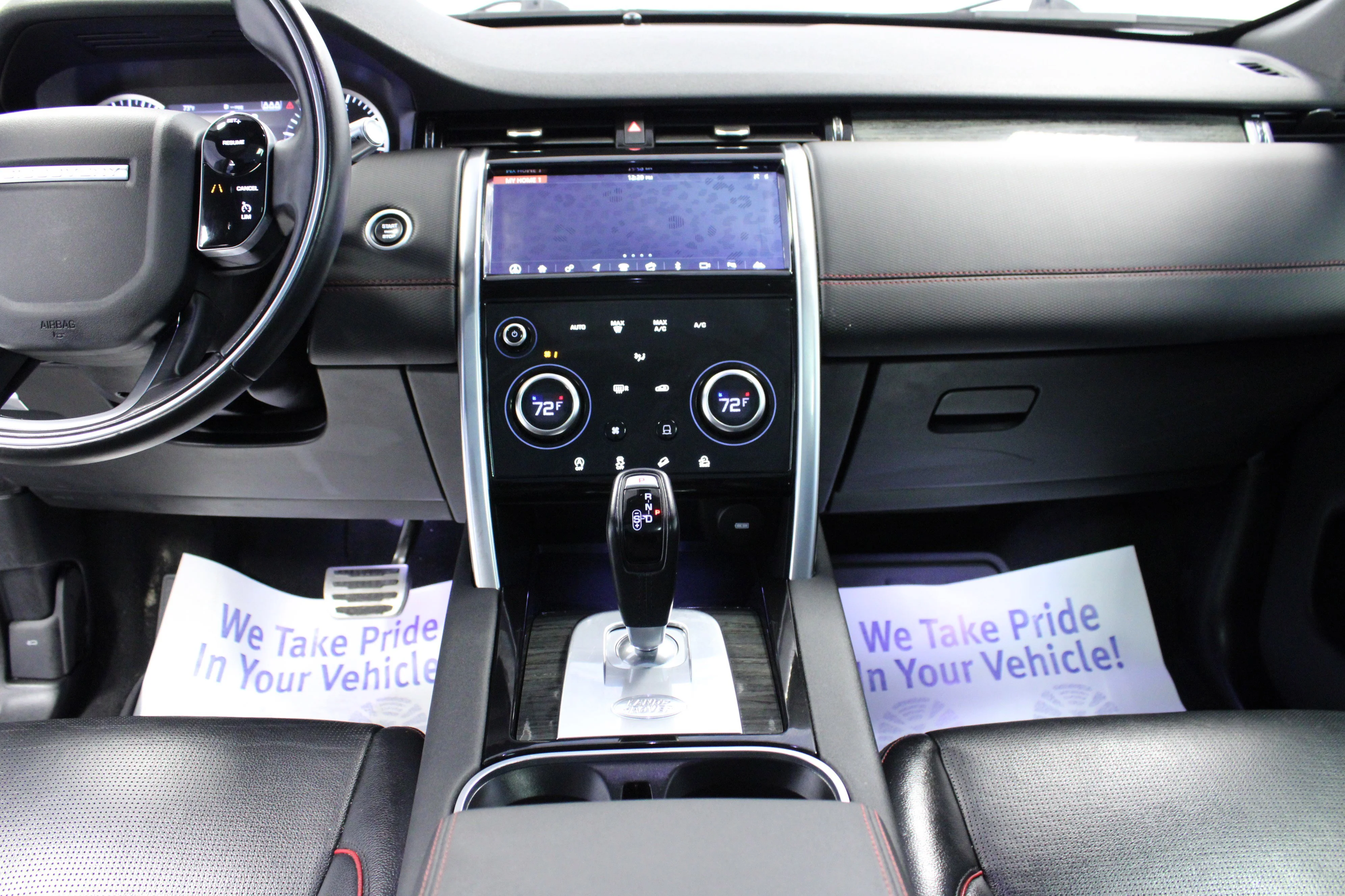 Used 2020 Fuji White Land Rover S R-Dynamic image 18