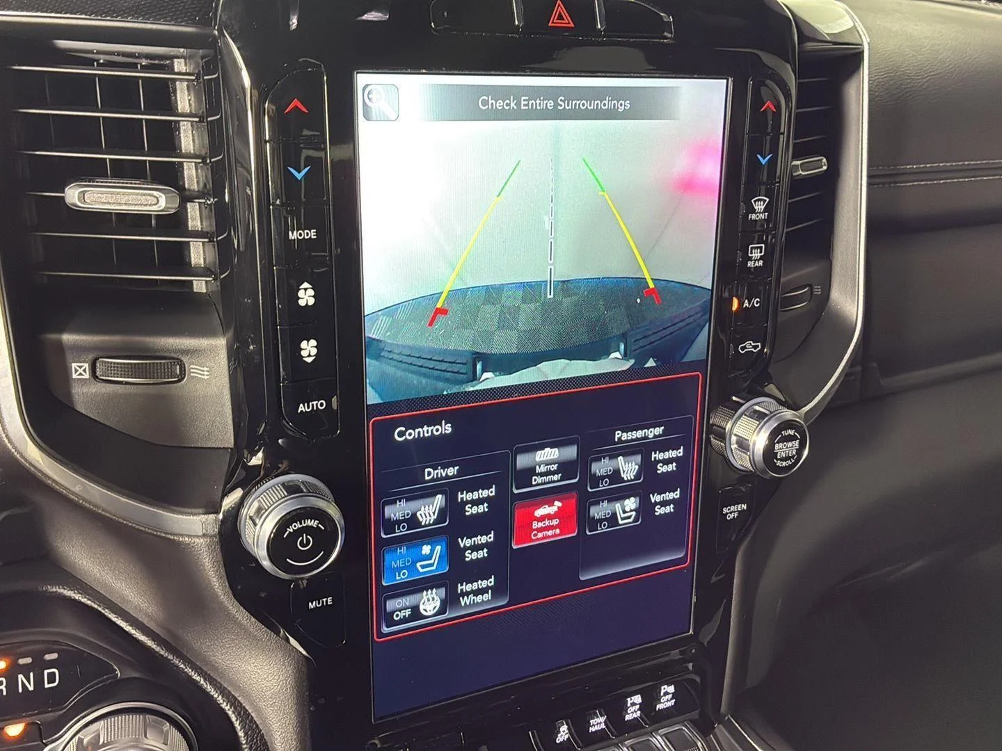 Used 2020 Patriot Blue Pearlcoat Ram Laramie image 14