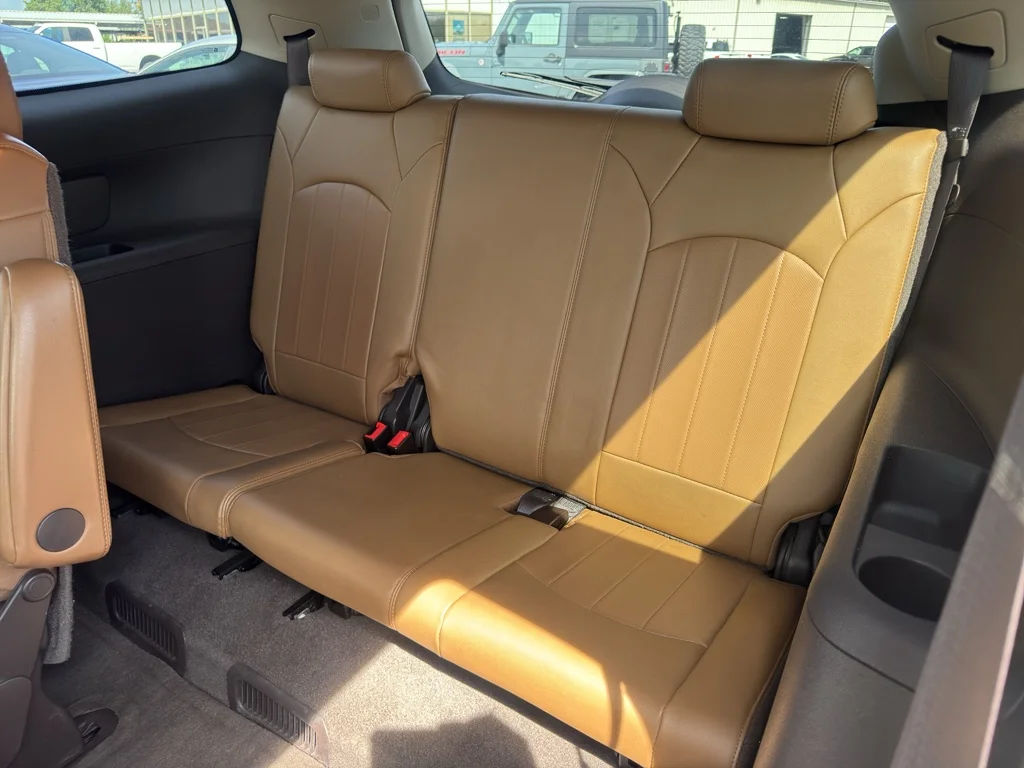 Used 2013 White Buick Leather image 13