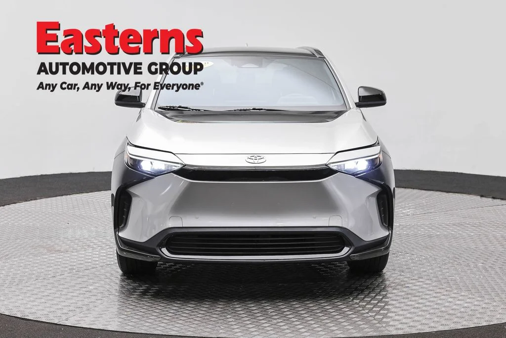 Used 2024 Silver Toyota XLE image 2