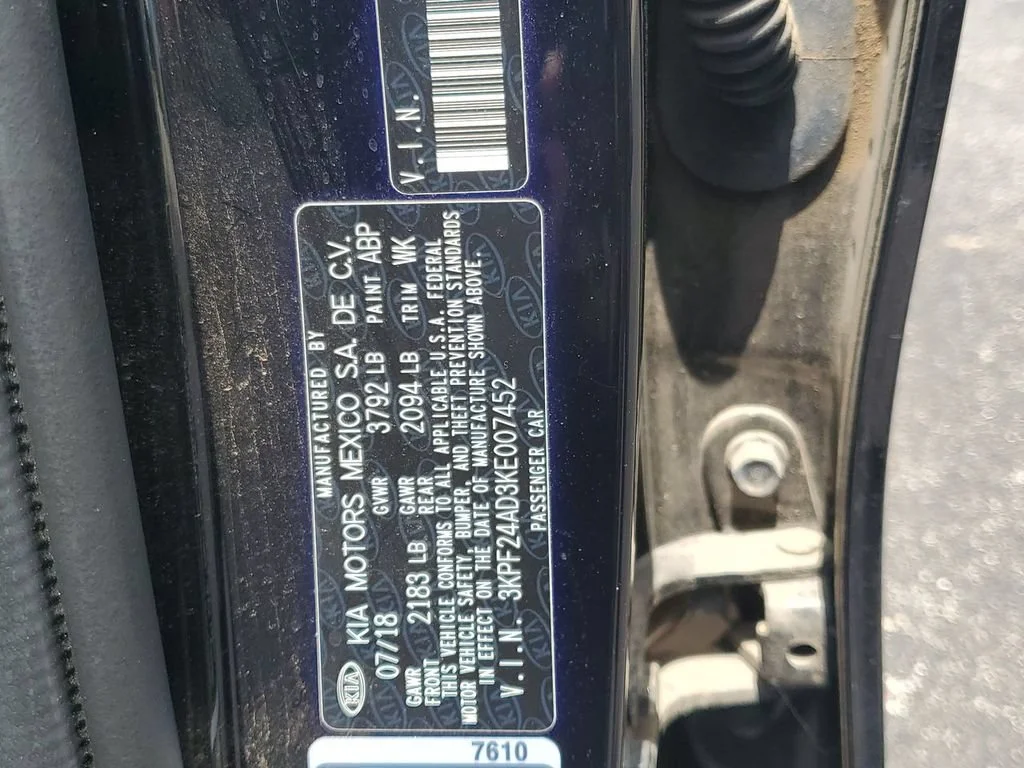 Used 2019 Black Kia LXS image 39