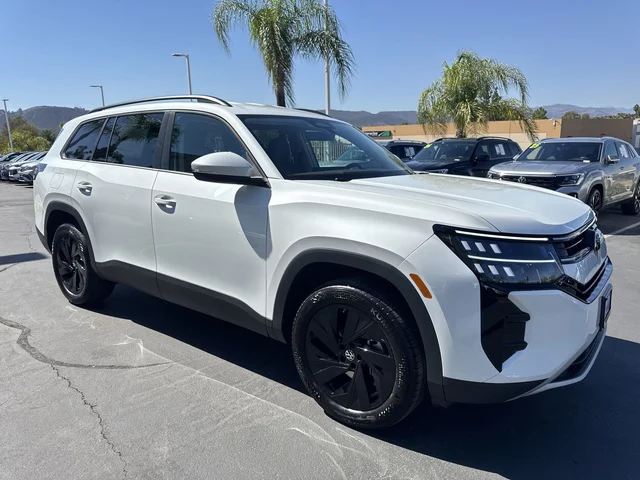 2027 Volkswagen Atlas SE w/Technology