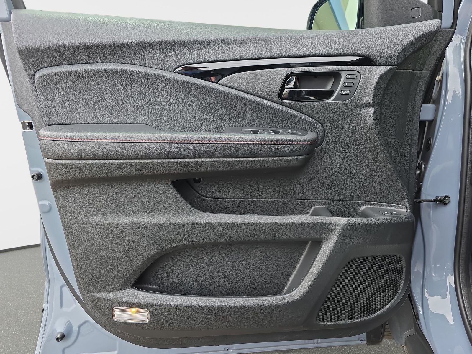 Used 2024 Gray Honda Black Edition image 28