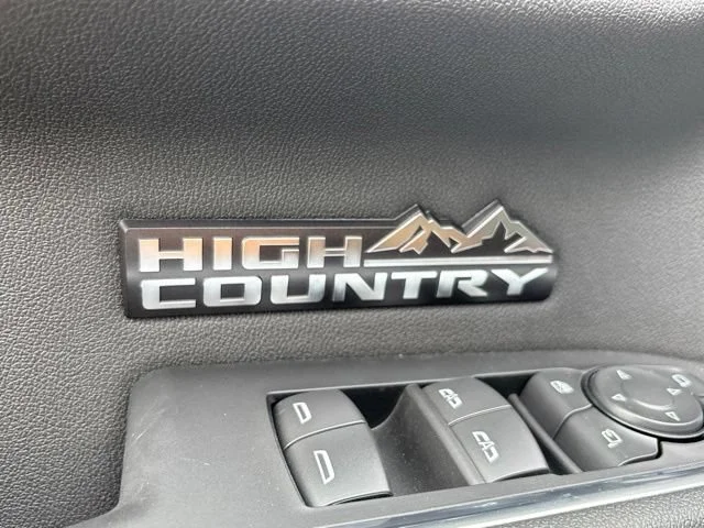 New 2026 Polar White Tricoat Chevrolet High Country image 26
