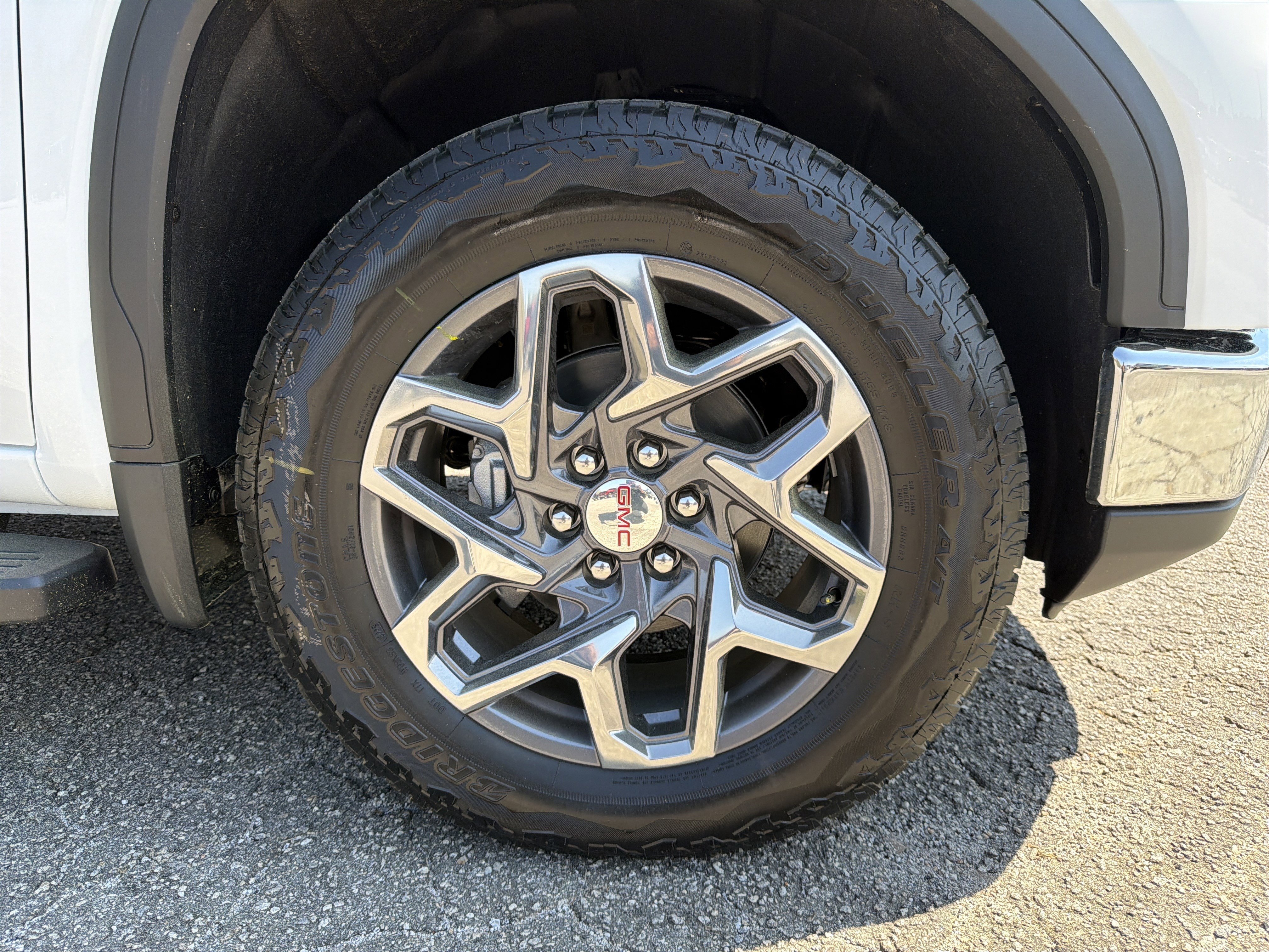 2026 GMC Sierra 1500 SLT - Photo 14