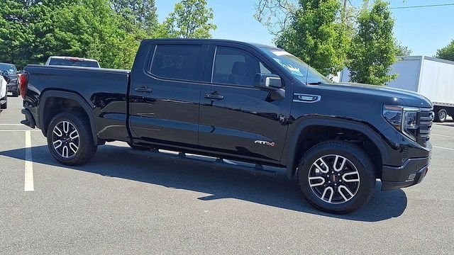Used 2025 Onyx Black GMC AT4 image 50