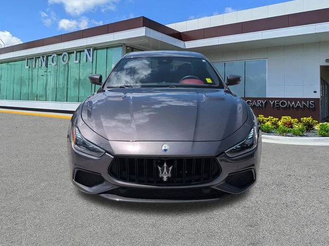 Used 2022 Gray Maserati Trofeo image 9