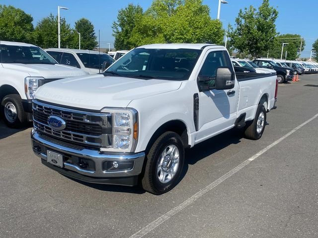 New 2026 White Ford XLT image 3