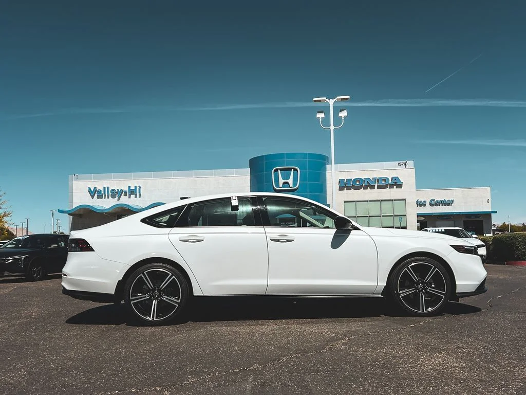New 2026 Platinum White Pearl Honda SE image 2