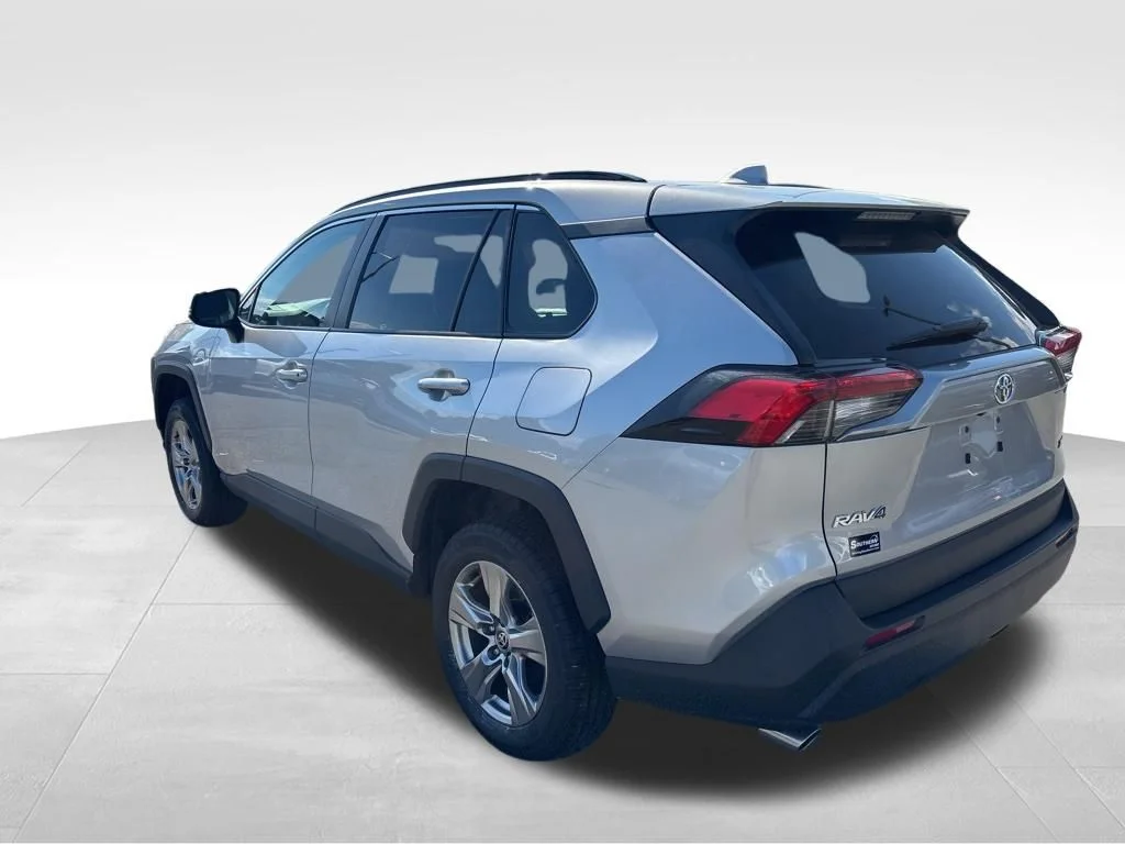 Used 2024 Silver Toyota XLE image 3