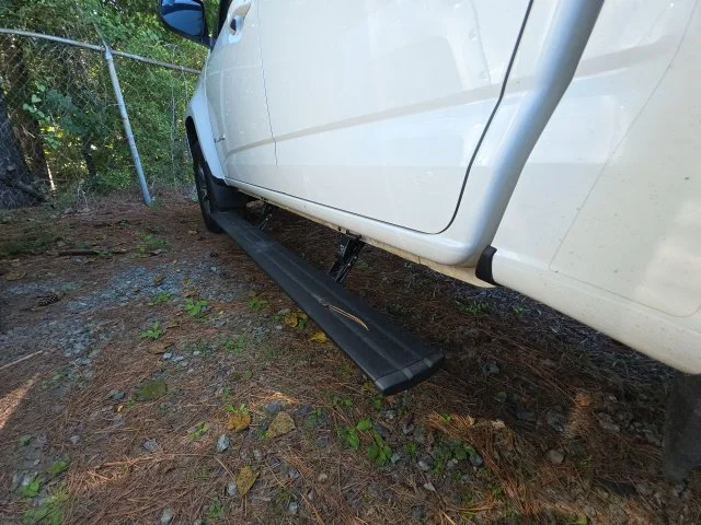 Used 2017 White Chevrolet Z71 image 16