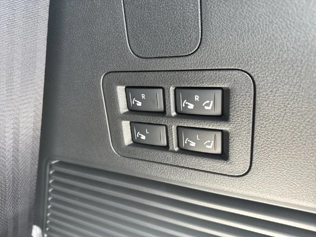 Used 2025 Gray Nissan SL image 15
