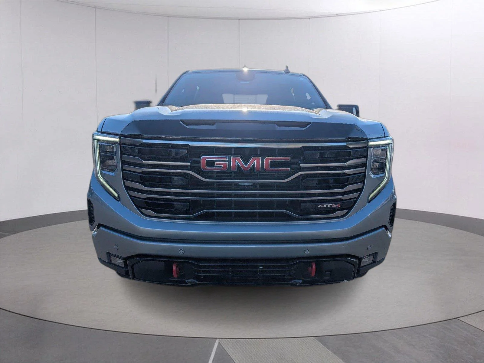 Used 2025 Sterling Metallic GMC AT4 image 10