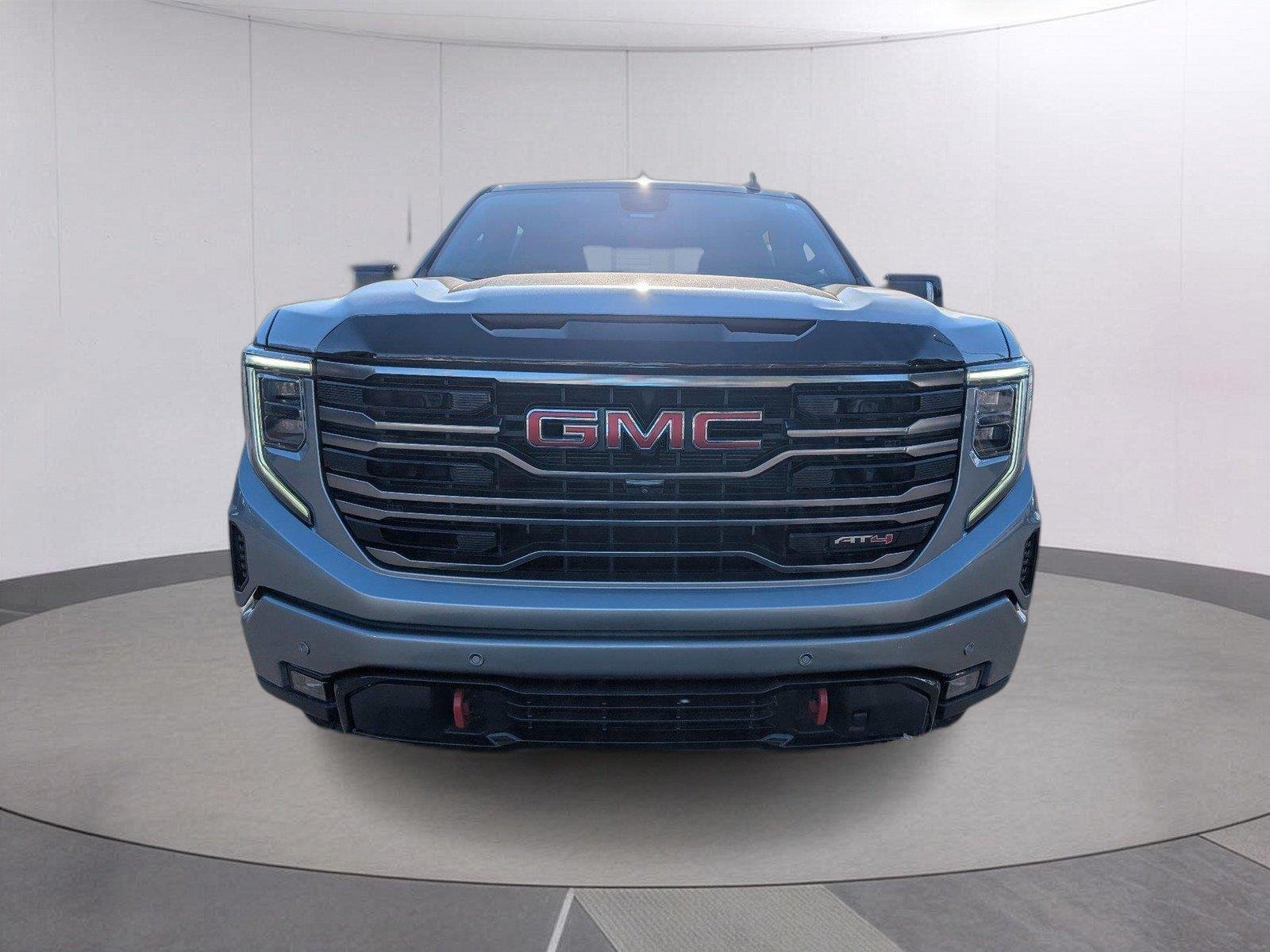 Used 2025 Sterling Metallic GMC AT4 image 10